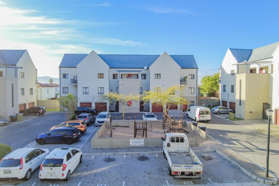 3 Bedroom Property for Sale in Parklands Western Cape